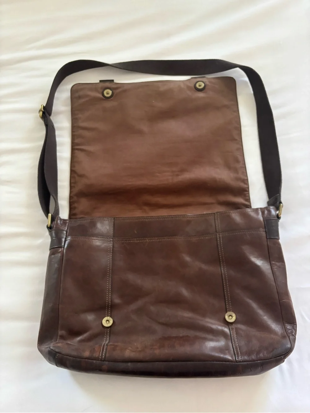 Fossil Dark Brown Leather Messenger Bag with Adjustable Strap